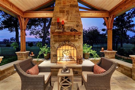 Custom Outdoor Living Services